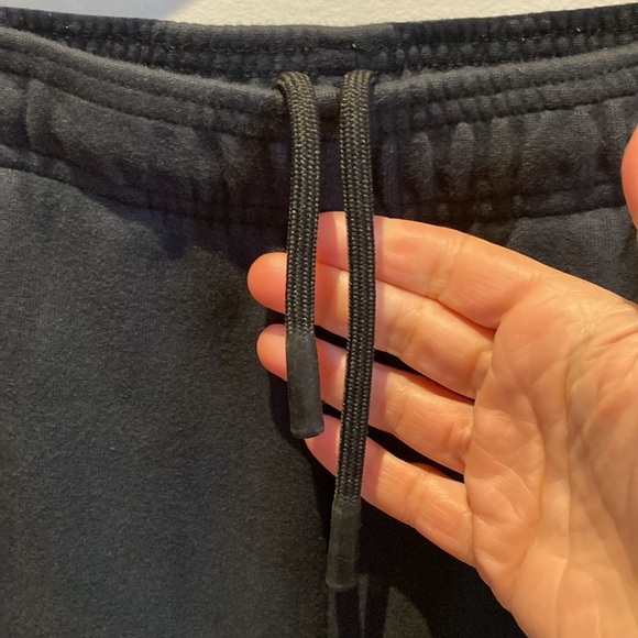 Adidas Kids Pant size M (11-12y) - Picture 3 of 6